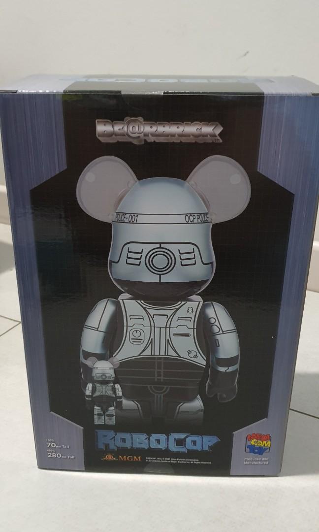 Bearbrick robocop shop