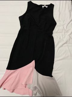 (Category: ) located in . Submitted by fillupwardrobe (Listing ID 1102404717, Image 1). Description: .