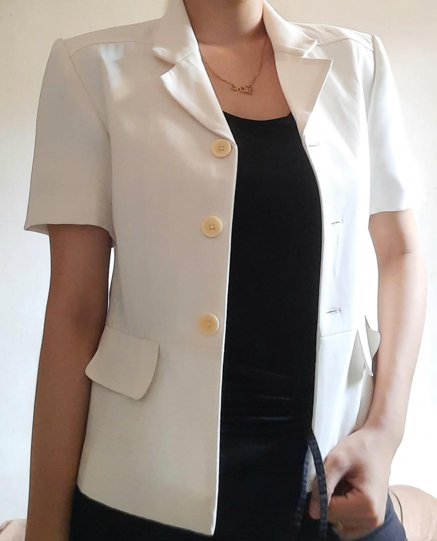 Blazer Lengan Pendek Broken White Fesyen Wanita Pakaian Wanita Baju Luaran Di Carousell