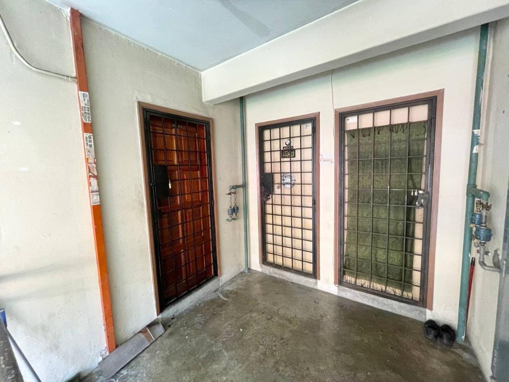 Booking 1k Only Pangsapuri Putra Permai 1a Anggerik Seri Kembangan Property For Sale On Carousell