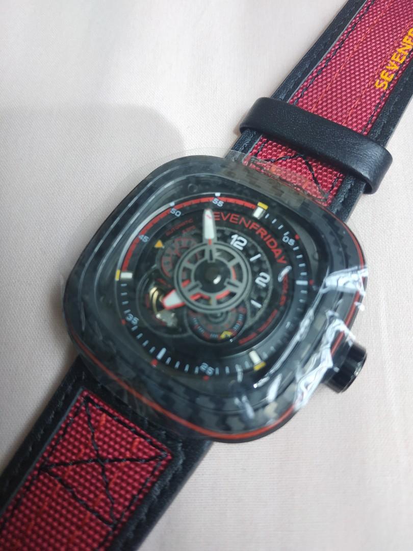 Sevenfriday store red carbon