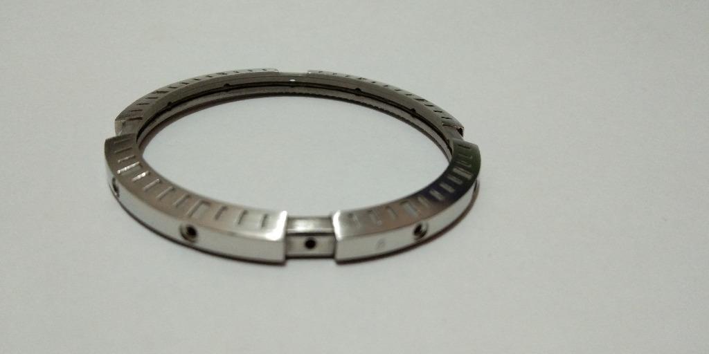 Breitling Chronomat Evolution Bezel (Category: Luxury Watches) located in Muntinlupa City. Submitted by hidefhome (Listing ID 1102388469, Image 3). Description: Breitling Chronomat Evolution Bezel Original A13356 Bezel Stainless Steel Like New 43.7mm Viber 09176448399.
