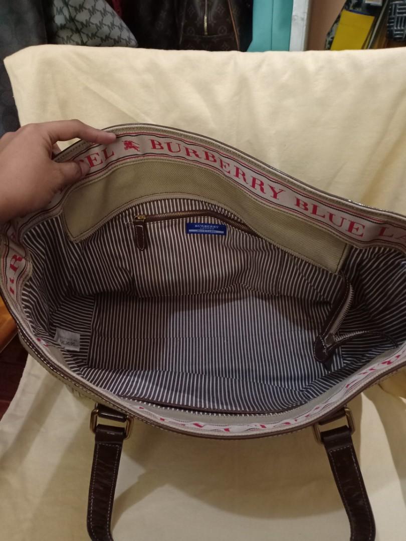 Burberry bag for sale (Category: Luxury Bags & Wallets) located in Quezon City. Submitted by quickrabbit_7700bb (Listing ID 1102449248, Image 2). Description: Original burberry bag tote bag preloved accept cash or credit cards 4K pls call: 09178296847.