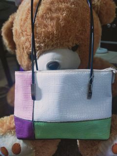 (Category: ) located in . Submitted by elisesofia (Listing ID 1102374326, Image 1). Description: .