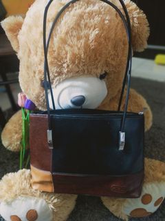 (Category: ) located in . Submitted by elisesofia (Listing ID 1102374496, Image 1). Description: .