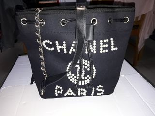(Category: ) located in . Submitted by closet78 (Listing ID 1102437545, Image 1). Description: .