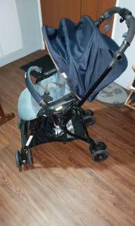 Combi Stroller (Sugocal Compact) Combi Stroller (Sugocal Compact)