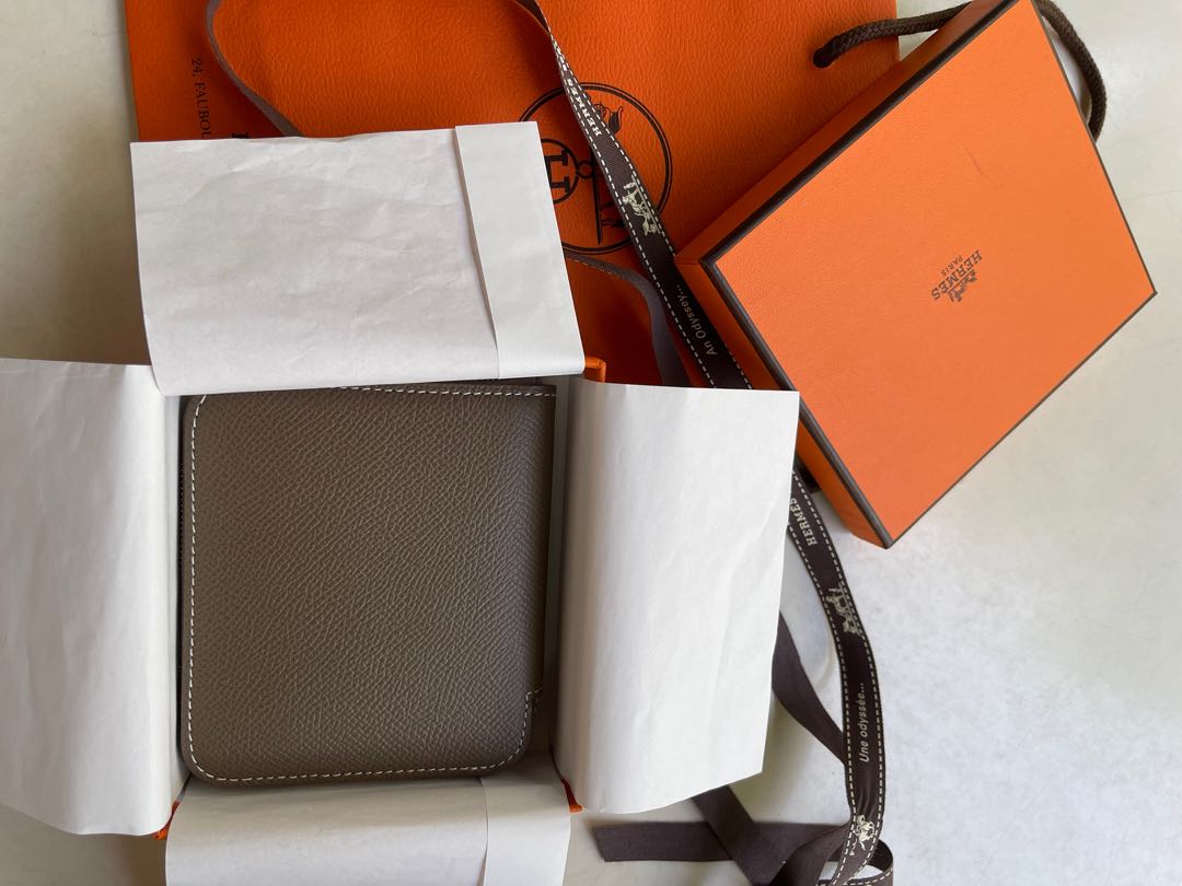 Hermes Silk in compact wallet, Women's Fashion, Bags & Wallets, Wallets ...