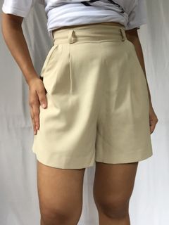 (Category: ) located in . Submitted by preloved.ellenmay (Listing ID 1102395467, Image 1). Description: .