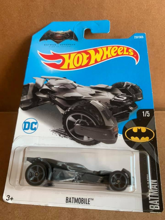 Batmobile justice league hot wheels new arrivals