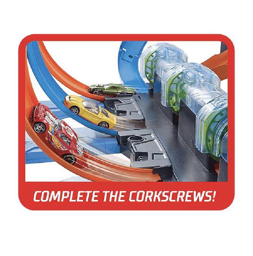 Hot wheels corkscrew crash track set review discount