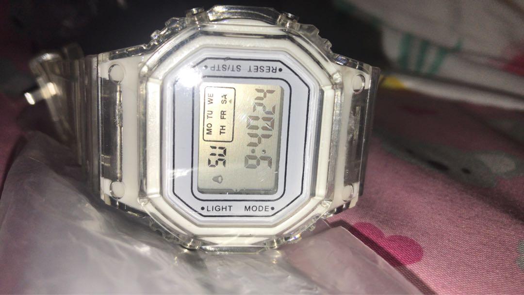 Jam Tangan Transparan Freeongkir Fesyen Wanita Jam Tangan Di Carousell