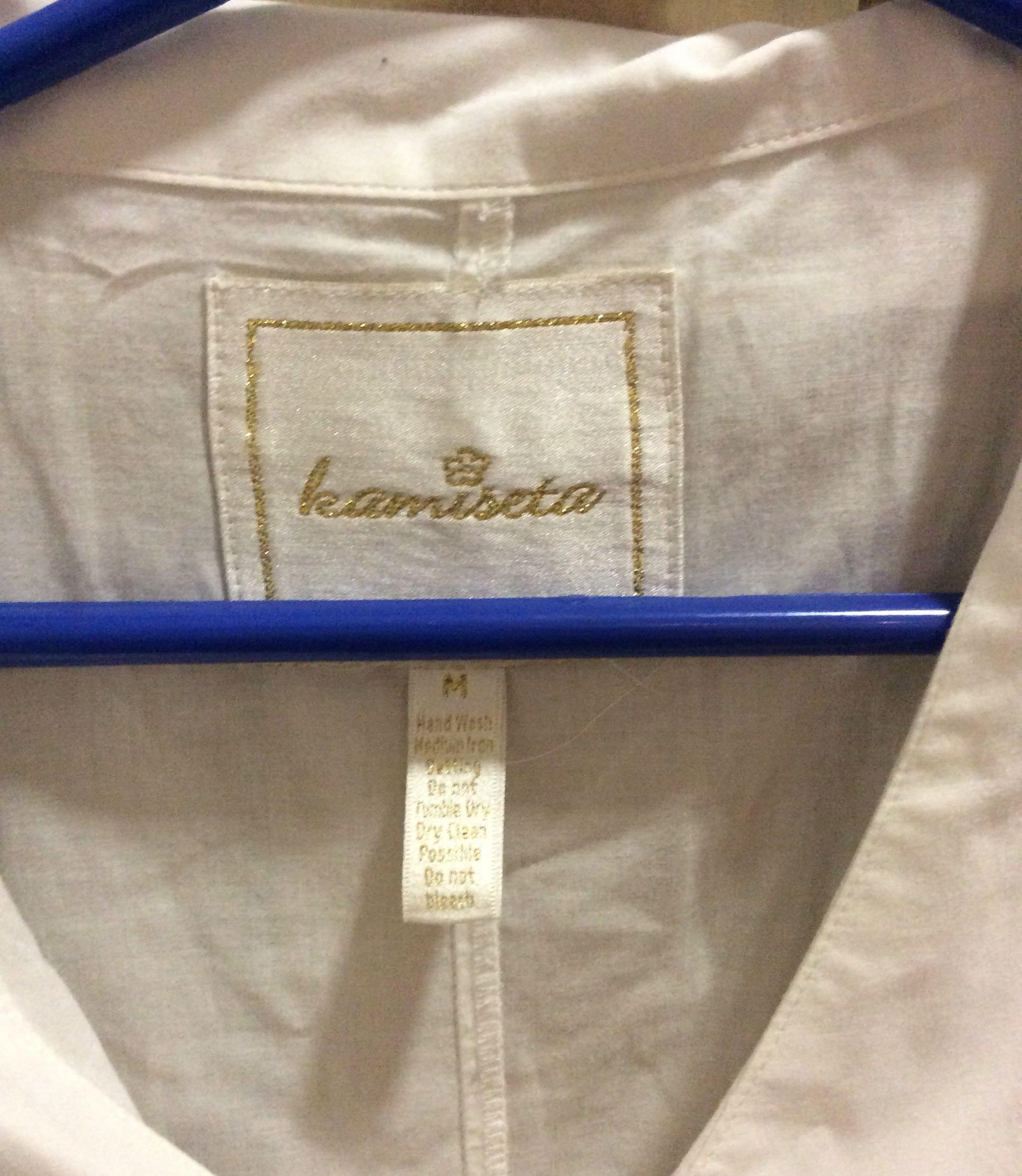 Kamiseta white top with tie sleeves (Category: Shirts) located in Quezon City. Submitted by redddtag (Listing ID 1102397812, Image 2). Description: Kamiseta white top with tie sleeves No flaws but heavily worn item that was used gently NO pic when worn NO LBC COP Payment by BDO OR BPI FAMILY SAVINGS BANK .