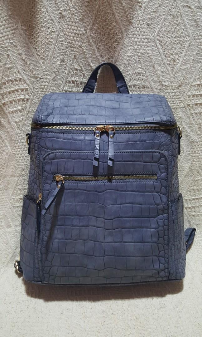 Lulu castagnette deals leather backpack
