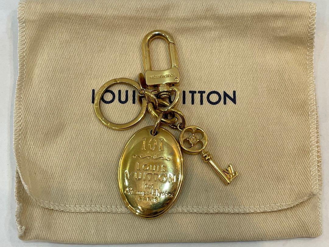 Louis Vuitton 101 Champs-Elysees Maison Bag Charm - Gold Travel,  Accessories - LOU137928