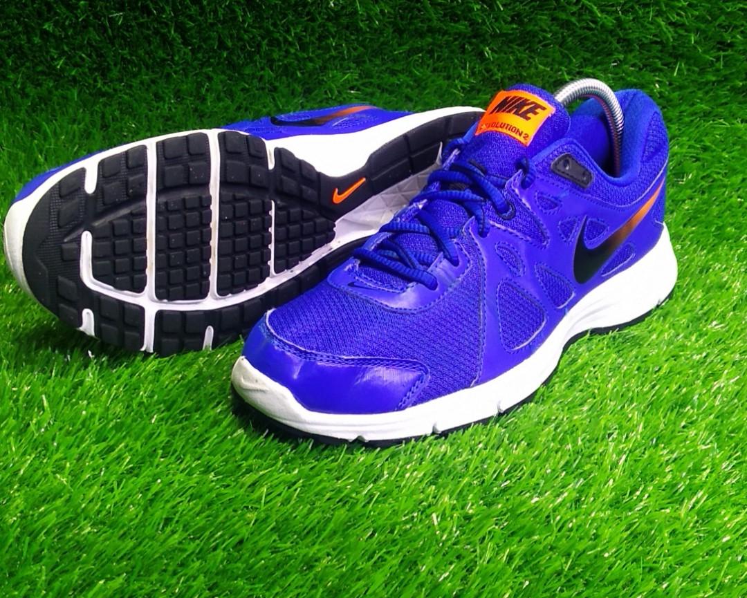 Nike revolution 2 msl store running shoes for men