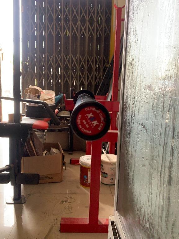 Olympic Barbell and Bumper Plates set with free quick release barbell