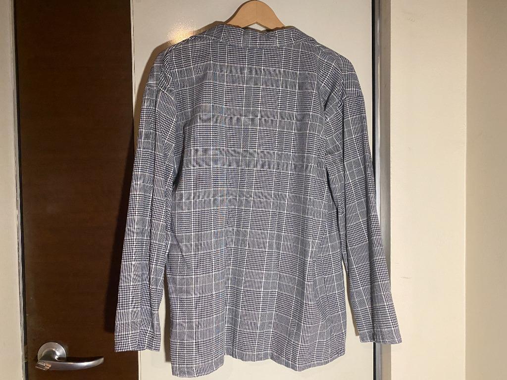 Plaid Jacket Blazer (Black/Gray) - For Women (Category: Coats, Jackets and Outerwear) located in Paranaque City. Submitted by rasmercado (Listing ID 1102393812, Image 2). Description: SKU: 218 Quality: 8.5/10 RFS: Closet clean-out Ships out only on weekends Size on Tag: Free size (fits L-XL frames) Payment first before ship out. Method of payment accepted: BDO / BPI / GCash only. ❌ NO COD ❌.