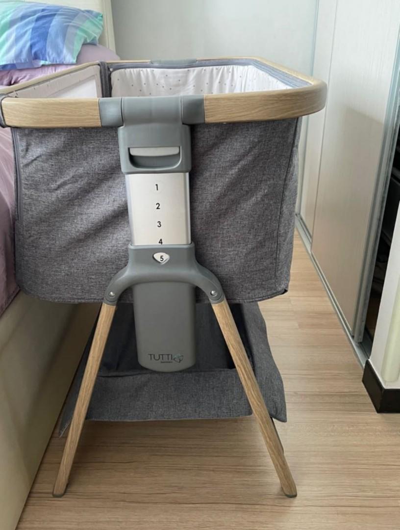 bambini next to me cot