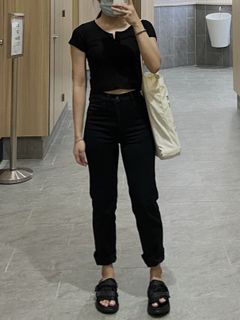 (Category: ) located in . Submitted by clothes.addiction (Listing ID 1102470902, Image 1). Description: .