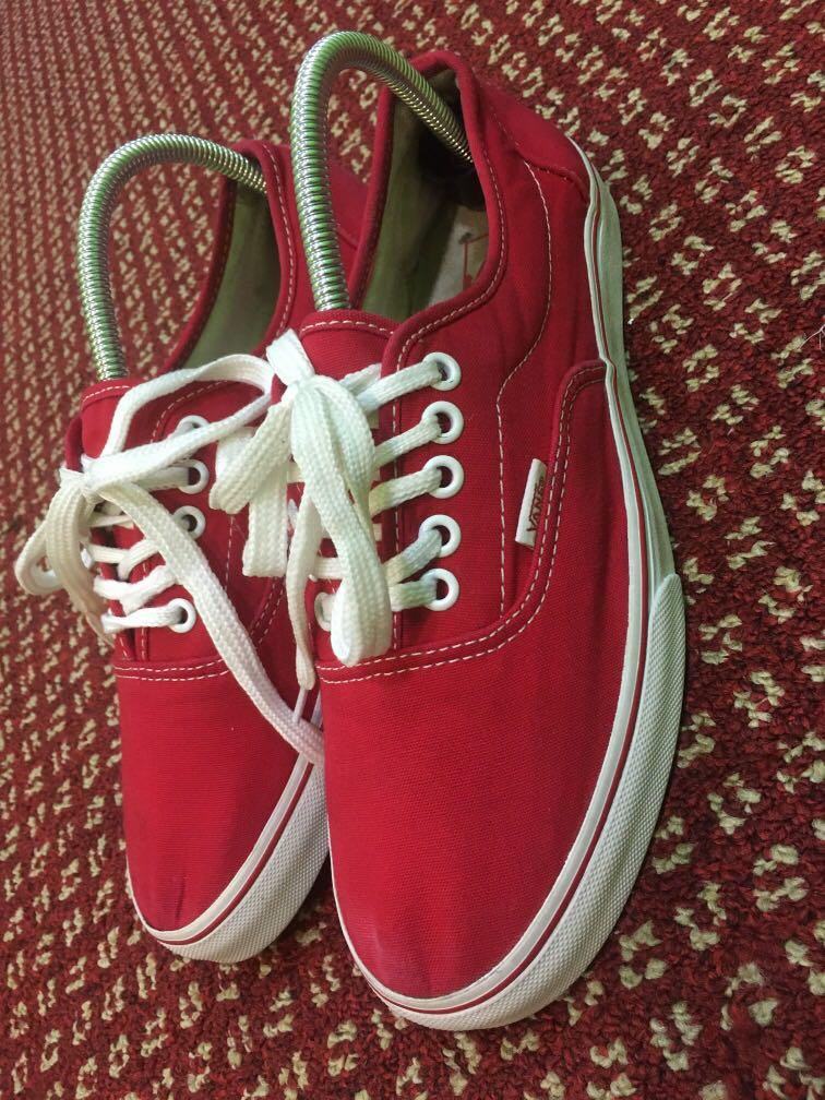 VANS plain RED Men s Fashion Footwear Sneakers on Carousell