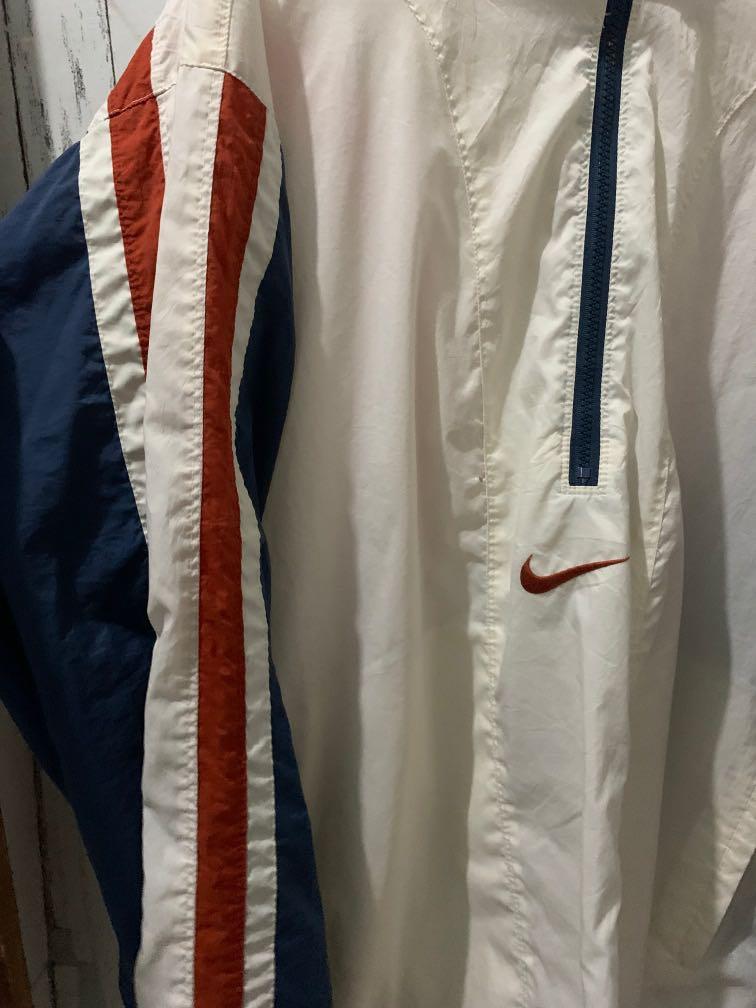 Vintage Nike Windbreaker (Category: Coats, Jackets and Outerwear) located in Manila. Submitted by notwithstanding (Listing ID 1102303218, Image 2). Description: Length: 29 Vintage Rare Piece. .