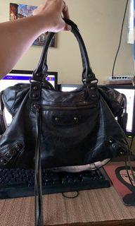 Onsale!!!!!! Balenciaga Two way -reposting Japan Auction Bought NO INCLUSIONS