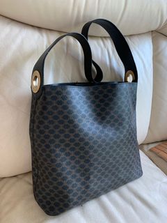 （分類：）位於 。 由 terryada 提交（商品編號 1102551744，圖片 1）。簡介： 。