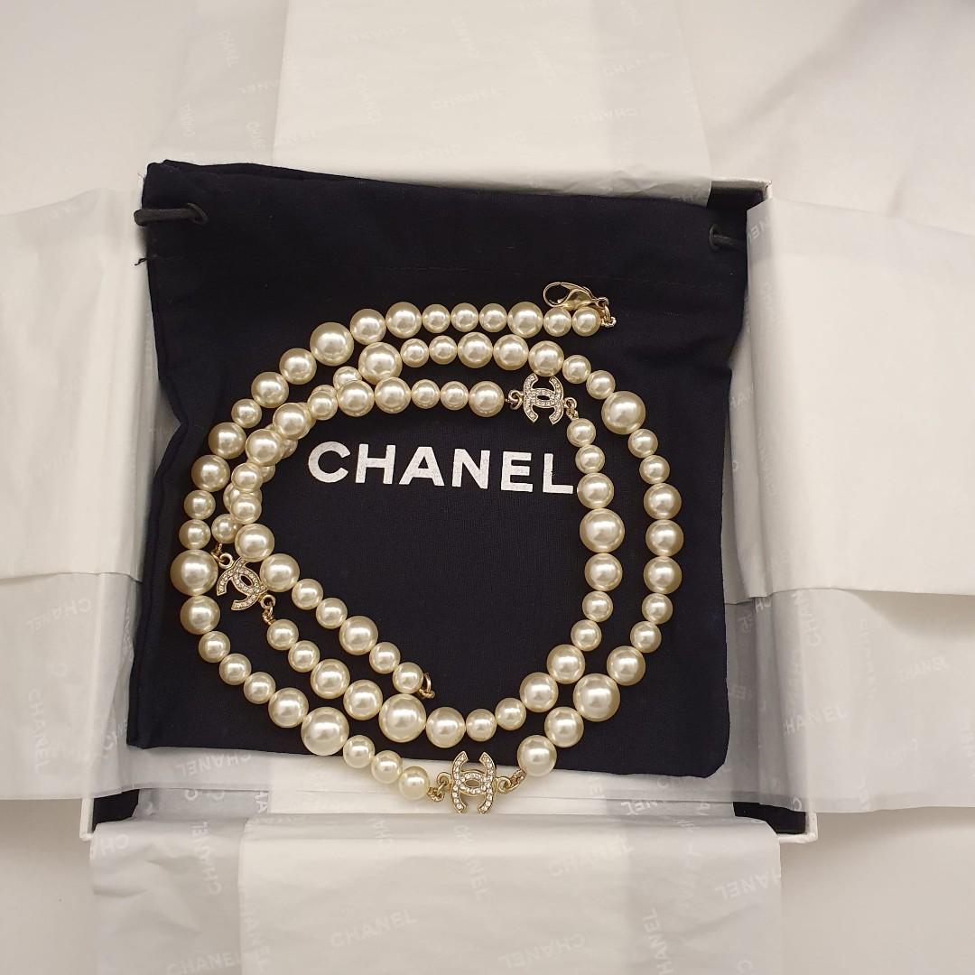 Chanel Classic Faux Pearl Necklace with Diamanté Interlocking C Logo,  Women's Fashion, Jewelry & Organisers, Necklaces on Carousell