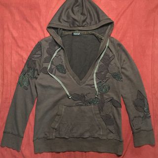(Category: ) located in . Submitted by heythrifty (Listing ID 1102660115, Image 1). Description: .
