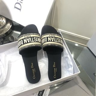 (Category: ) located in . Submitted by stylevineeph (Listing ID 1102530081, Image 1). Description: .