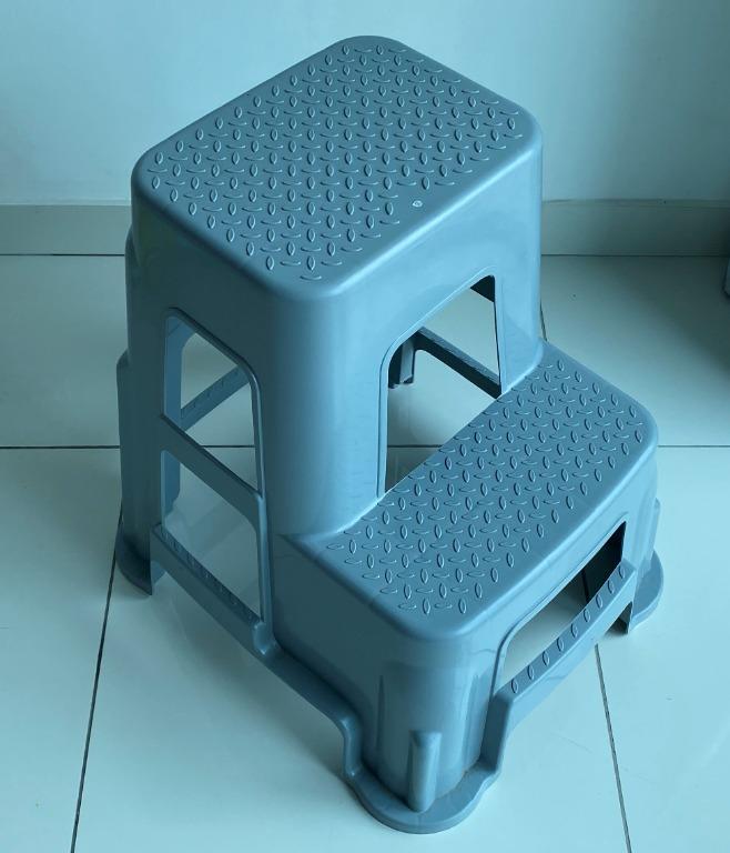 Plastic ladder chair sales