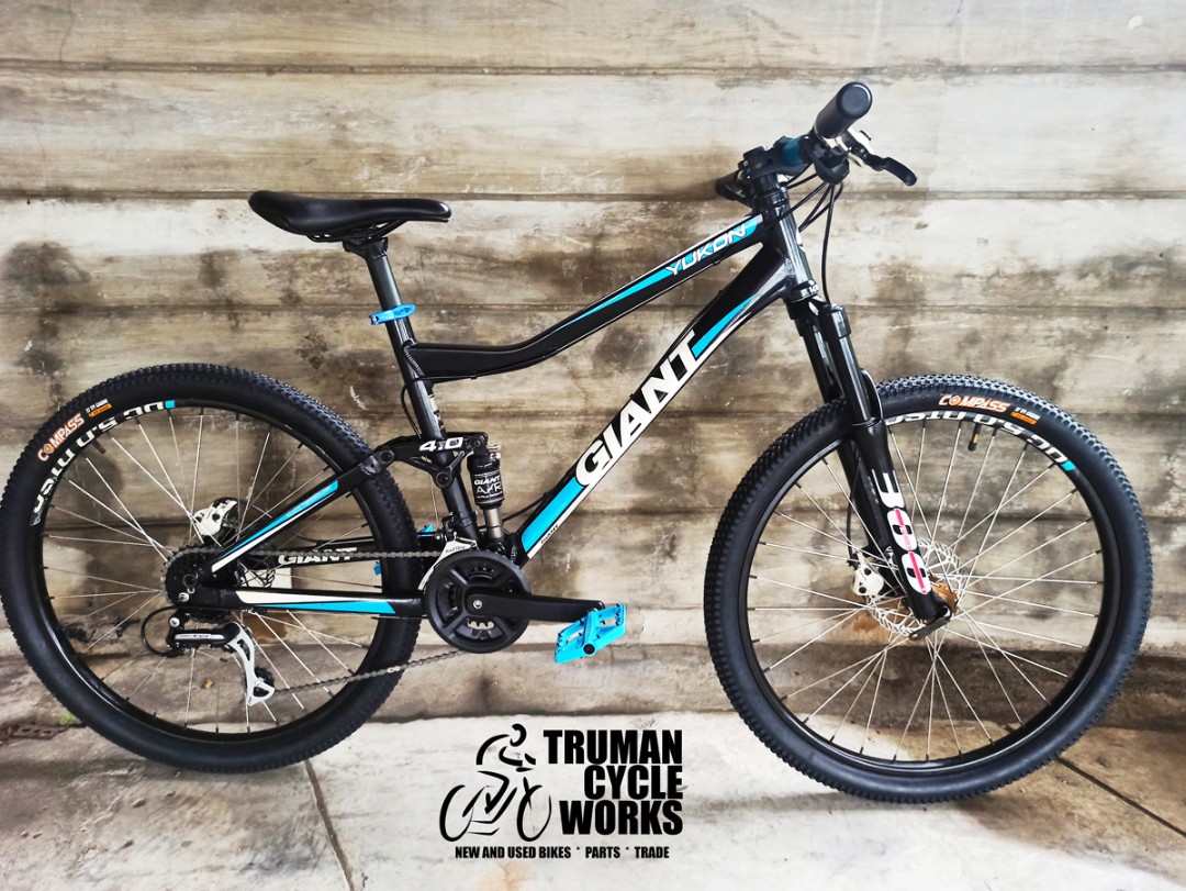 Giant Yukon FX full suspension mountain bike Sports Equipment