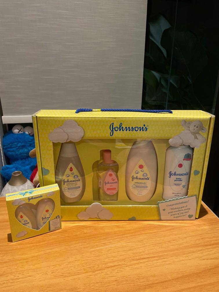 Johnson's baby bath discount time gift set