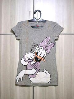 Kaos Bershka Daisy Duck
