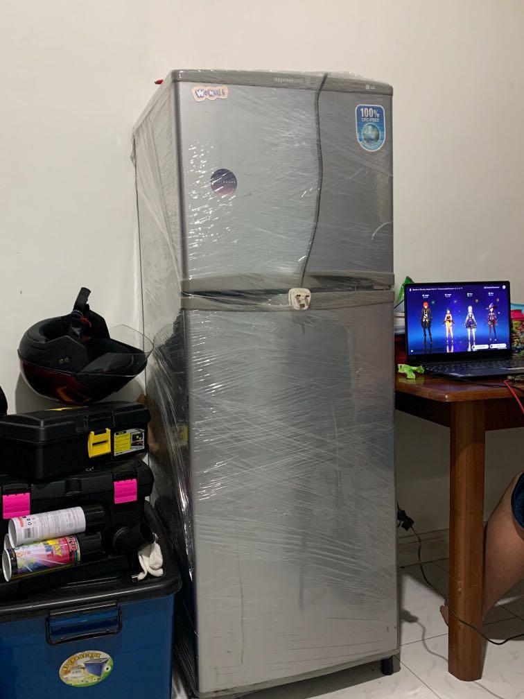 LG 2 DOOR FRIDGE, TV & Home Appliances, Kitchen Appliances