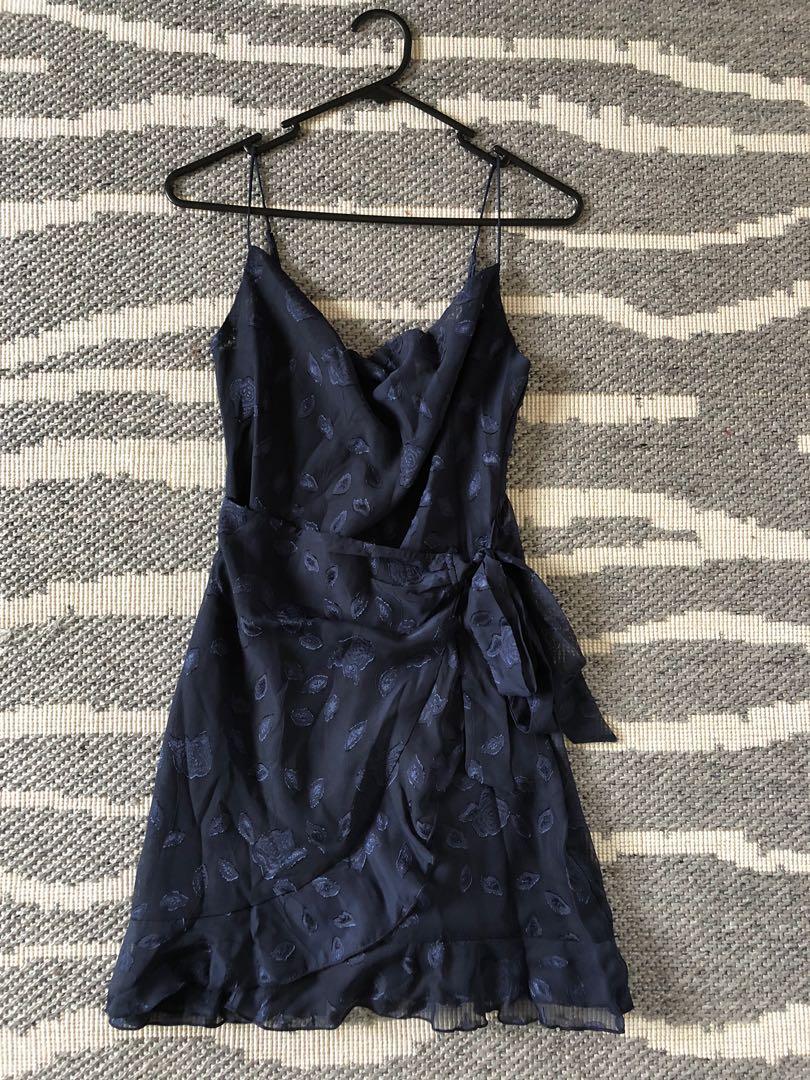 Lucy In The Sky Positano Chiffon Tie Dress Floral Women S Fashion Clothes On Carousell