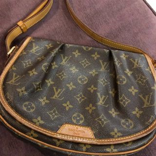 (Category: ) located in . Submitted by fifi_1 (Listing ID 1102553651, Image 1). Description: .