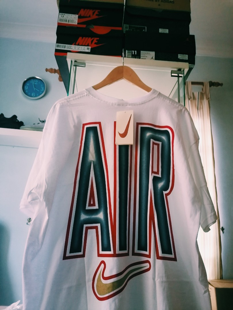 Nike air big logo store