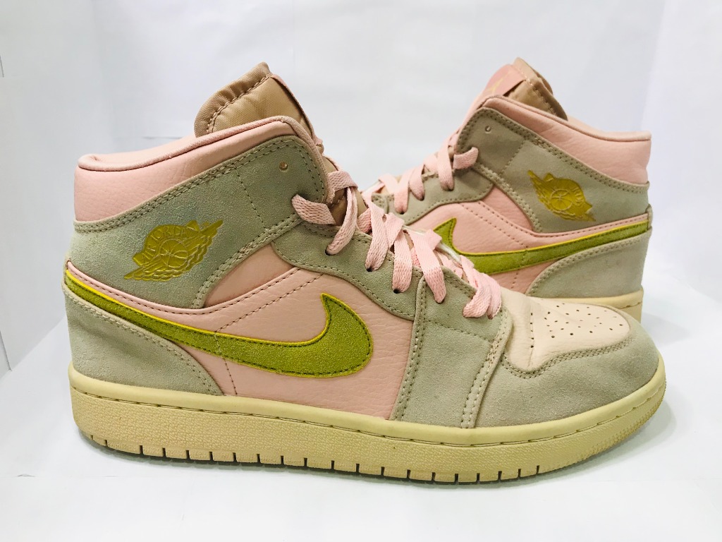 Coral and gold jordan 1 on sale
