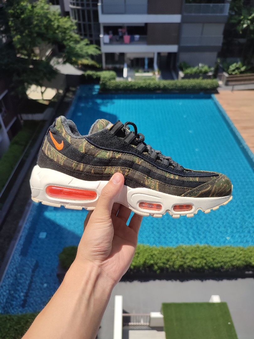 air max 95 carhartt on feet