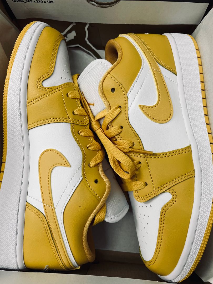 mustard low dunks