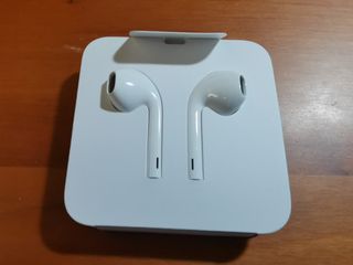 (Category: ) located in . Submitted by joeyang37 (Listing ID 1102629661, Image 1). Description: .