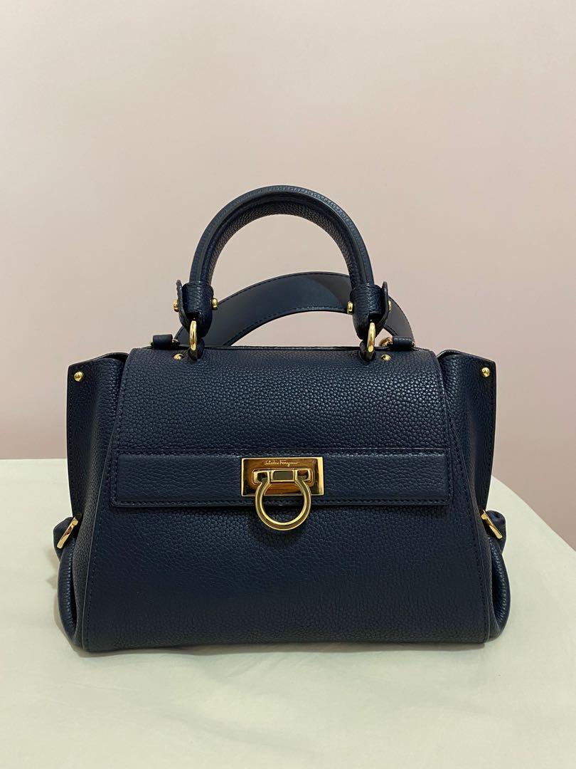 Salvatore Ferragamo Small Sofia Bag in Navy 手袋, 名牌, 手袋及銀包