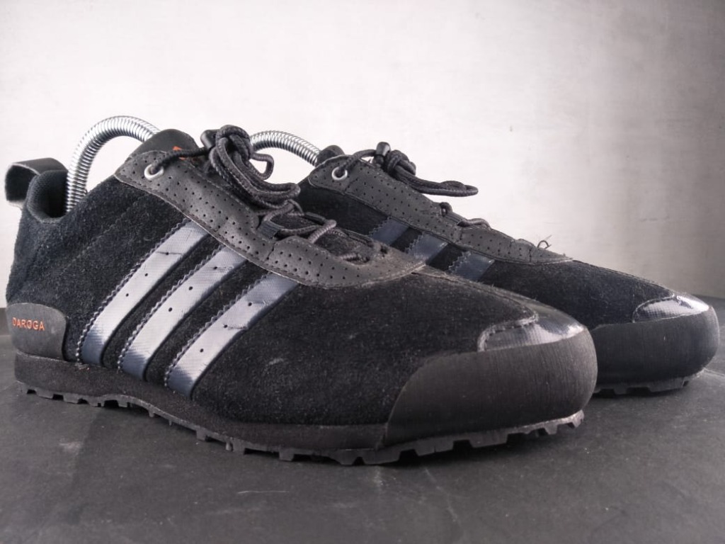Sepatu Adidas EVN 791001, Fesyen Pria, Sepatu , Sneakers di Carousell