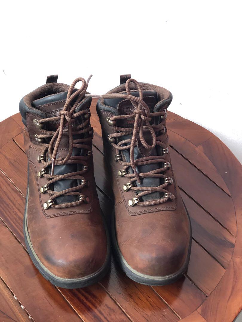 Sepatu BOOTS Skechers