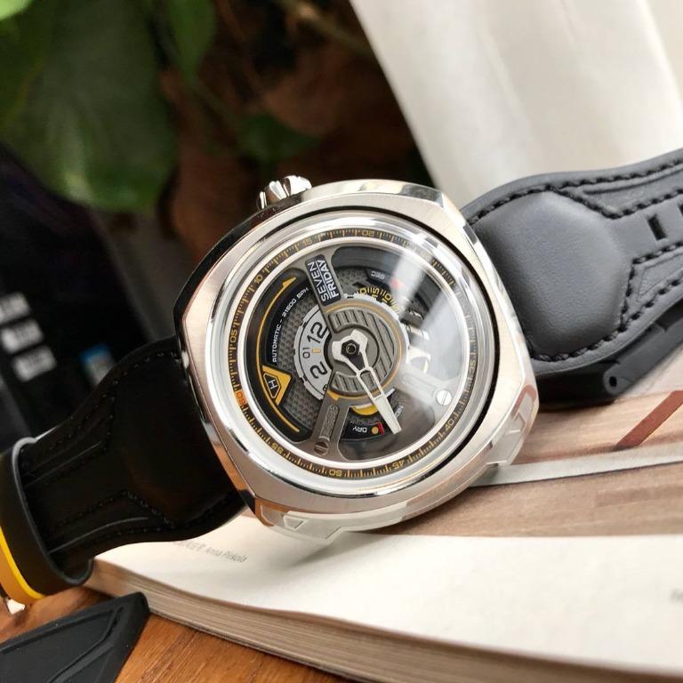 AUTHENTIC SevenFriday W Series W1 01