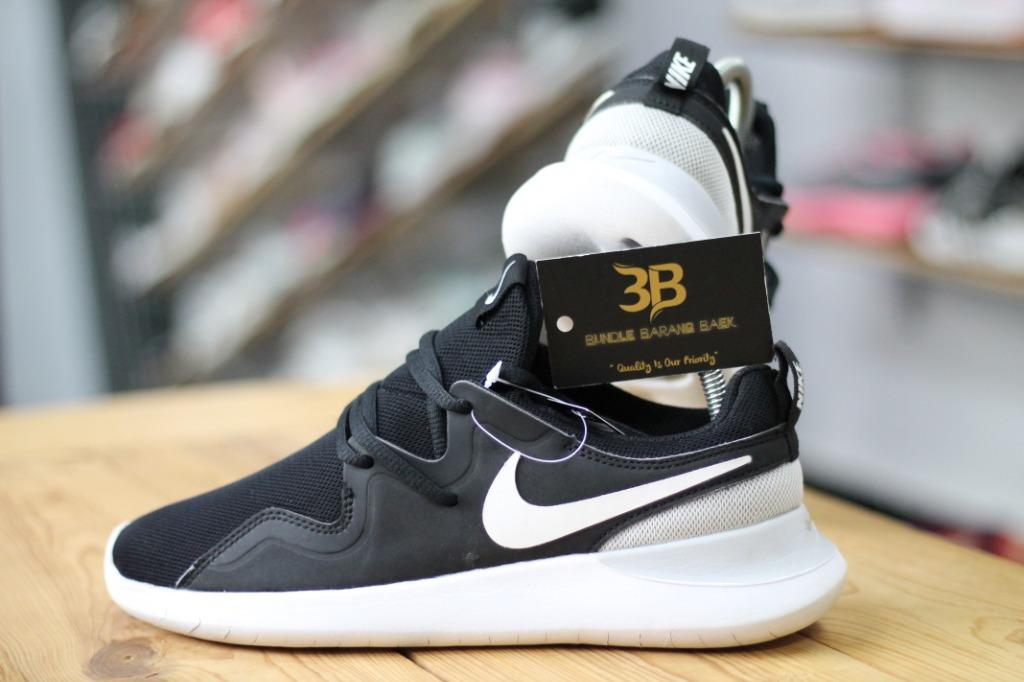Nike tessen 219 cheap