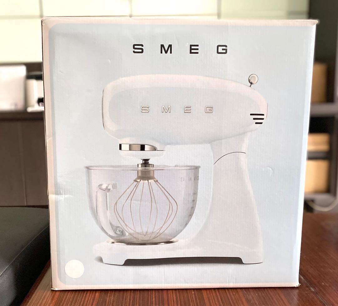 SMEG Stand Mixer (Brand New) GLASS BOWL, TV & Home Appliances, Kitchen