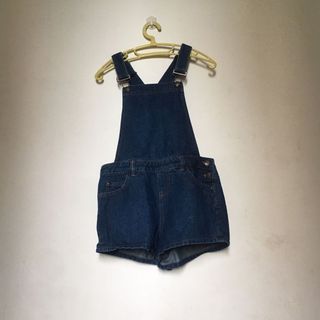 (Category: ) located in . Submitted by tealmnl (Listing ID 1102650466, Image 1). Description: .